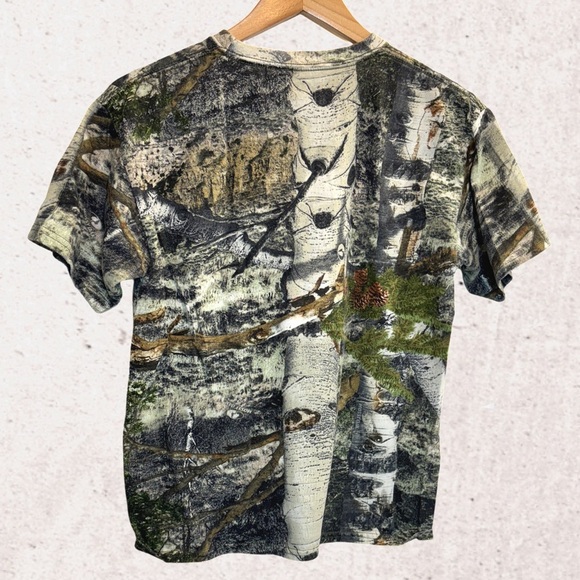 Mossy Oak Green and Brown Short Sleeve Tee - Picture 2 of 3